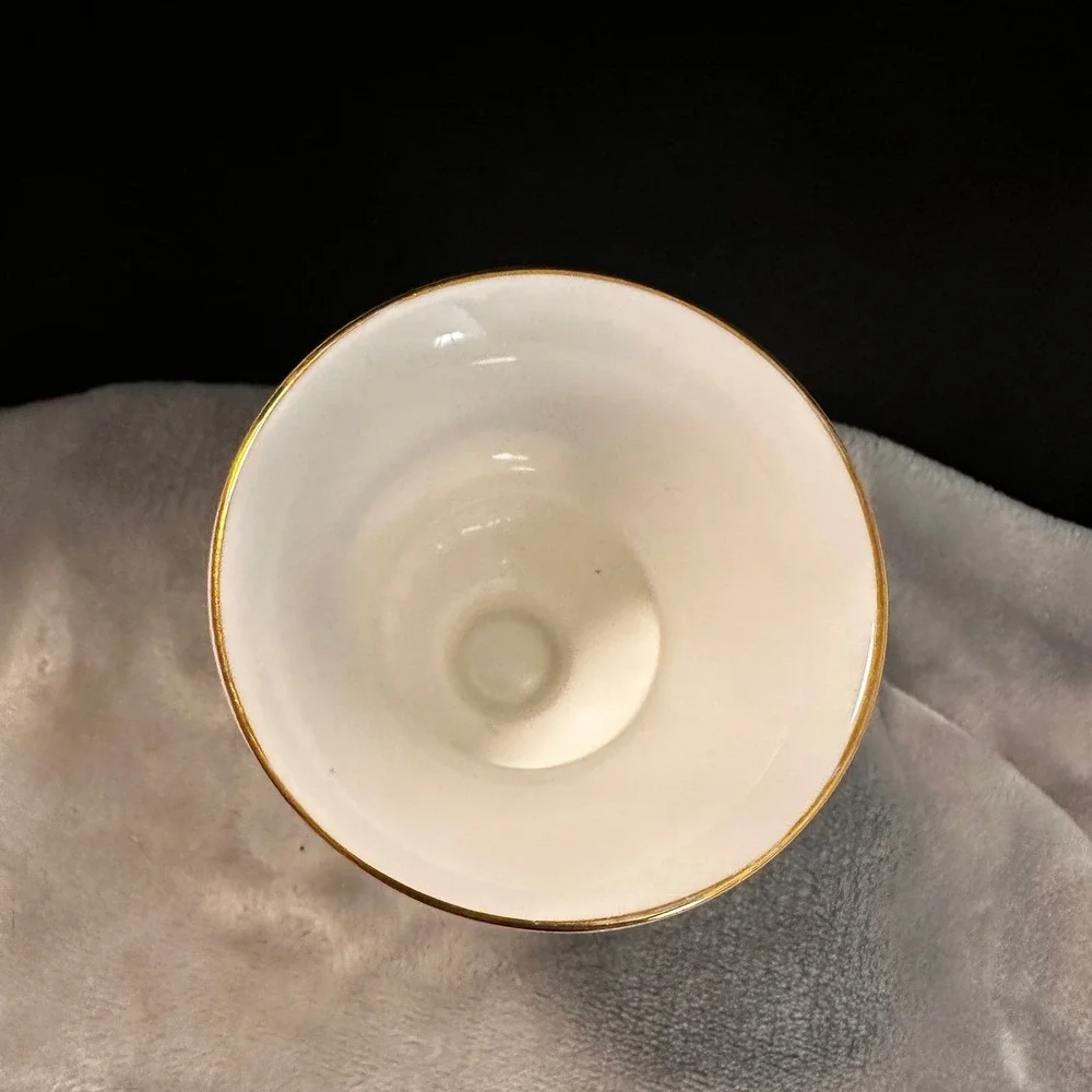 Wedgwood Bone China Bird Vase Chinoiserie Floral Urn Made‎ in England